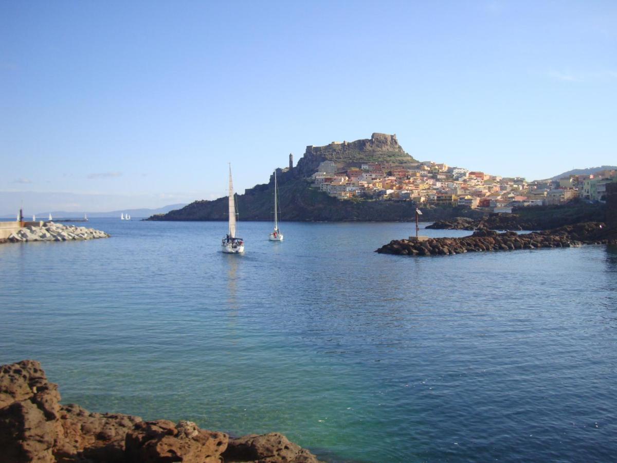Grazioso Attico Vicino Alla Spiaggia E Al Centro Castelsardo Kültér fotó